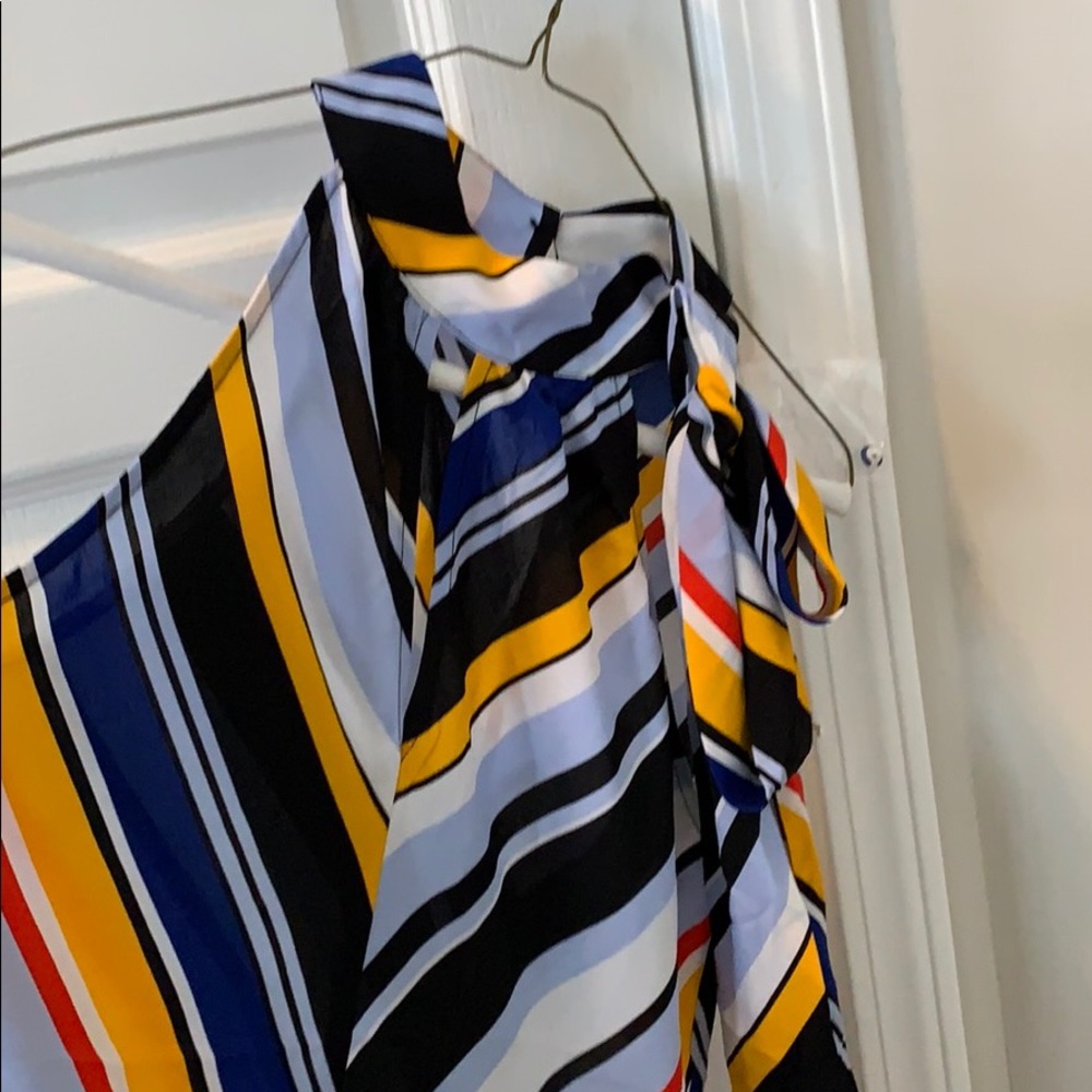 Sleeveless blouse